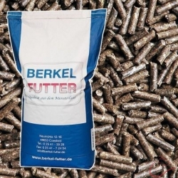 Berkel Futter Kräuter Light 6008 - granule pre zakrslé králiky 1,3,5 kg